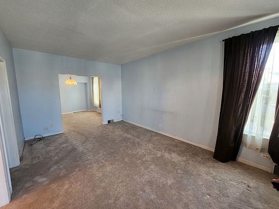 5th image of 5635 W Waveland Ave