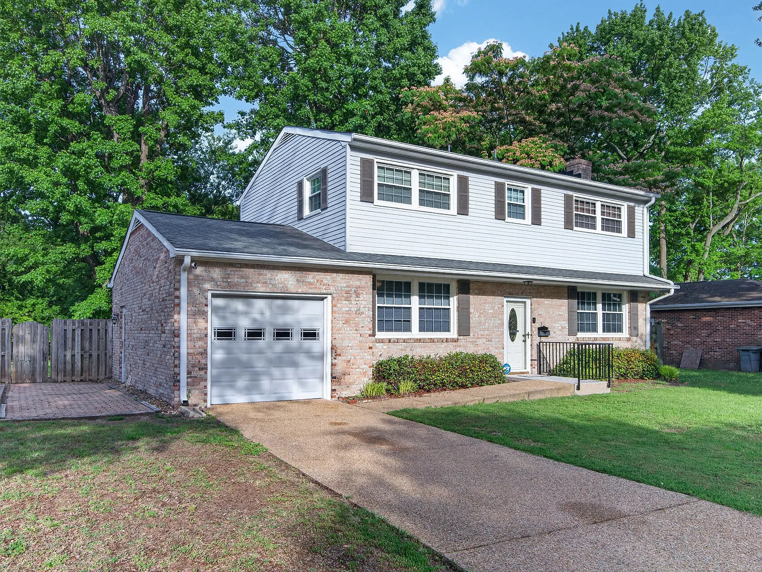 33 Tanglewood Drive - 1 — Photo 1