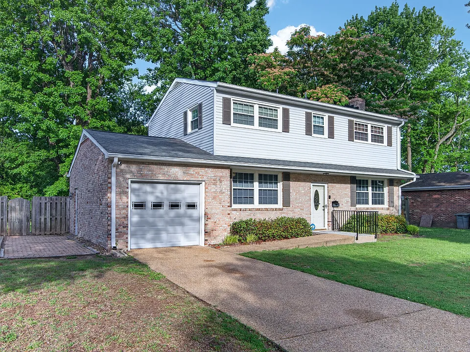 33 Tanglewood Dr