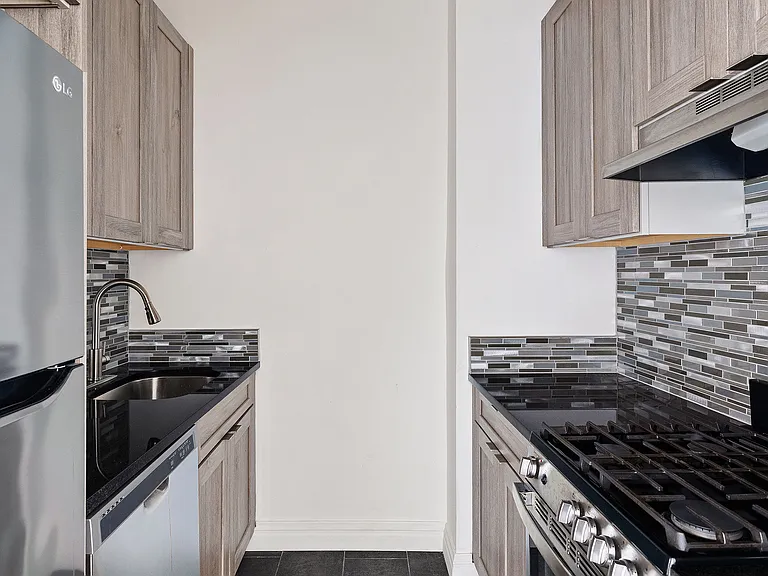 60 E 8th St #19D — Photo 5