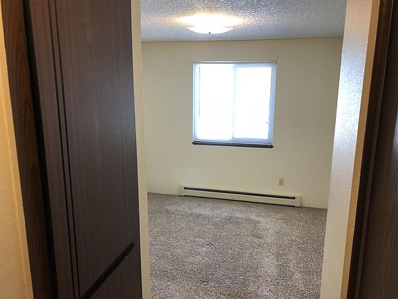 3rd image of 815 S Lincoln St APT 212
