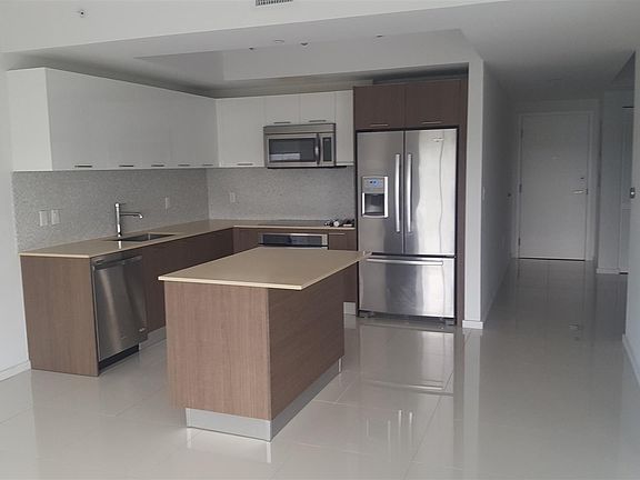 2nd image of 5300 Paseo Dr #906
