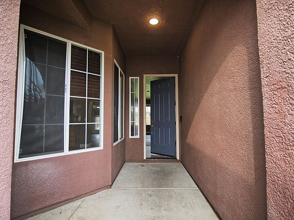 3rd image of 3206 W Vine Avenue
