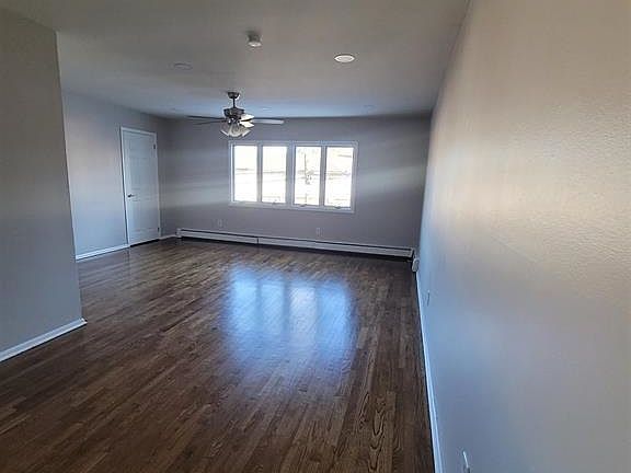 3rd image of 109 Tonnelle Ave