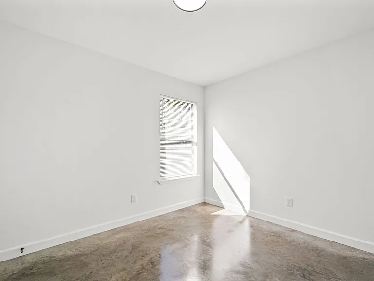 3193 Winslow Rd — Photo 15