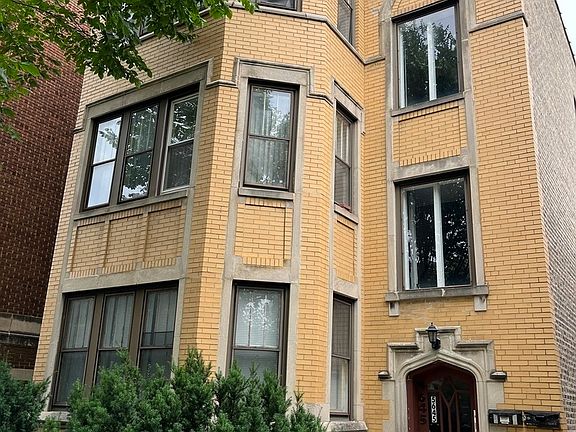 2nd image of 5645 N Kimball Ave