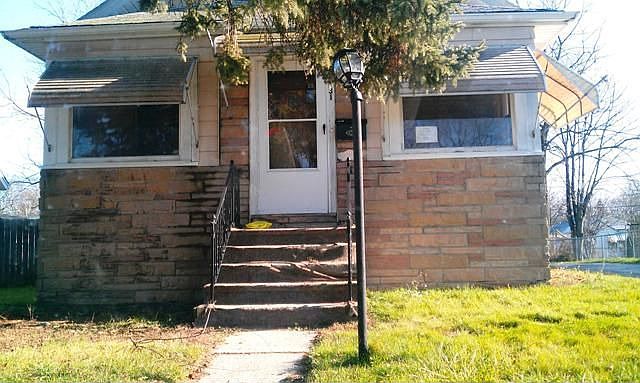 1st image of 131 N Orchard Ave