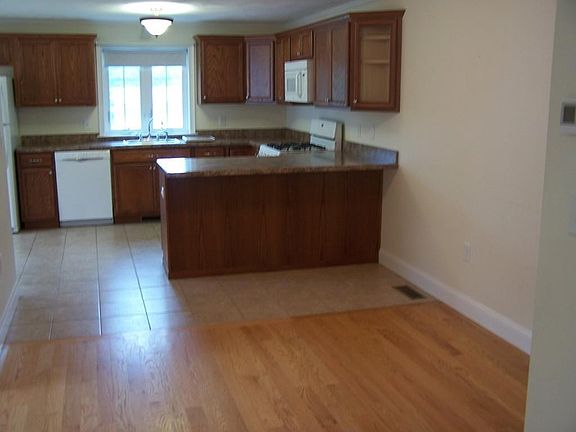 4th image of 85 Plymouth St #2