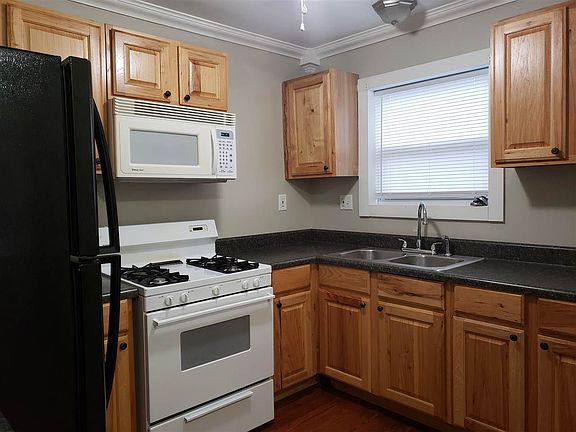 5th image of 1005 N 6th Ave
