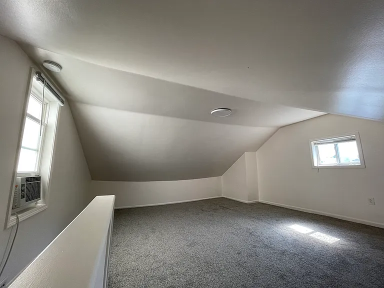 2516 Josephine St — Photo 21