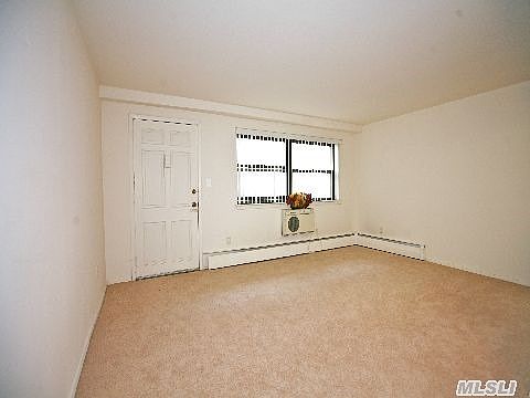 5th image of 84 Lincoln Ave APT C5