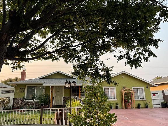 2nd image of 2122 Pacina Dr