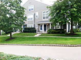 1083 Devon Ct, Mahwah, NJ 07430