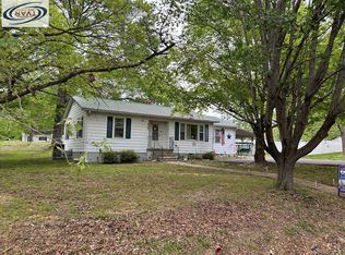 449 Oak St, Big Sandy, TN 38221