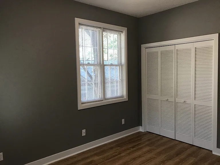 351 S Madison St — Photo 16
