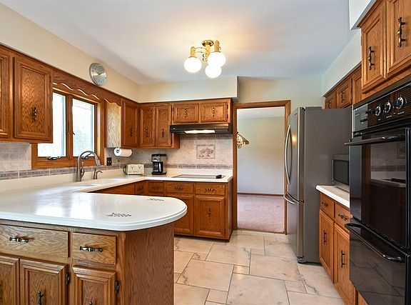 2nd image of 13635 Arrowhead Ct