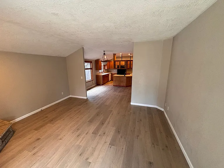 3052 Gary Dr — Photo 12