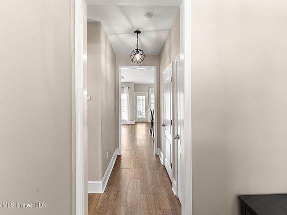 3rd image of 2508 Rue Beaux Chenes