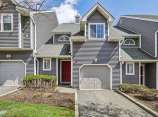 51 Eagle Ridge Way, Nanuet, NY 10954