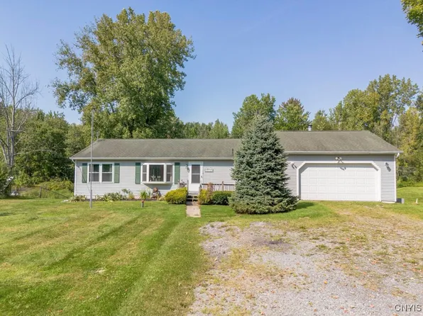 2735 Lamson Rd, Phoenix, NY 13135