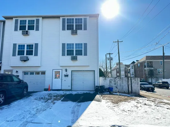 25 Larch St, Carteret, NJ 07008