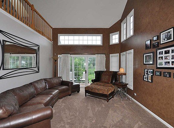 3rd image of 1054 N Glenview Ct #1054