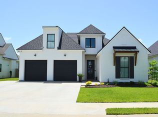201 Amsterdam Ave, Youngsville, LA 70592