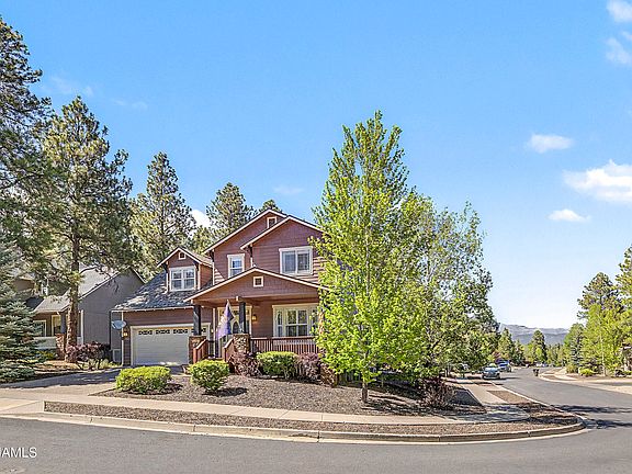 3rd image of 302 W Wulfenite Rd