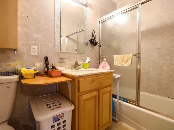 140 Avenue O image 14 of 19