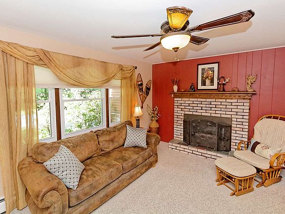 4th image of 75 Appletree Ln