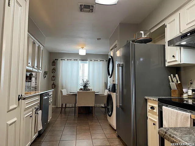 7926 Broadway #304 — Photo 17