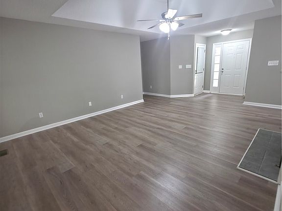 4th image of 210 New Haven Drive
