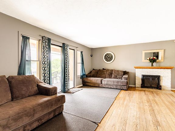 4th image of 3604 E Fairview Ave