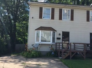 61 Riverside Dr, South Charleston, WV 25303