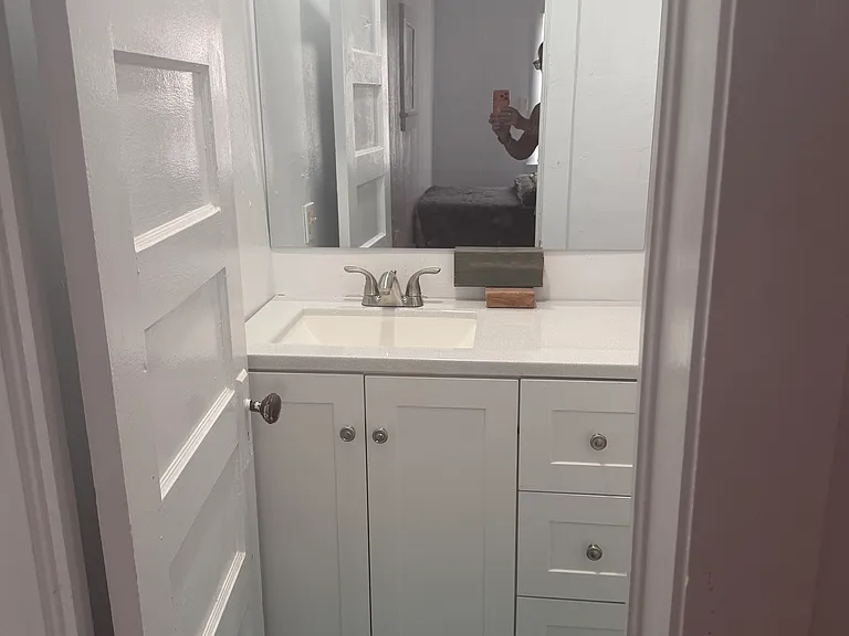 712 Austin St #10 — Photo 11