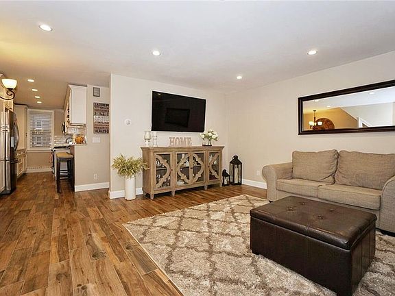 3rd image of 2055 E 58th St #137G