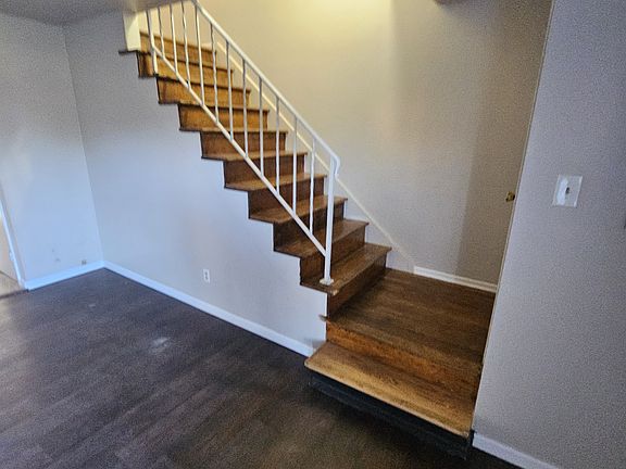5th image of 8676 Morningaire Cir