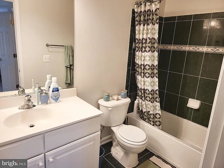 25580 Fishers Hill Ct — Photo 22