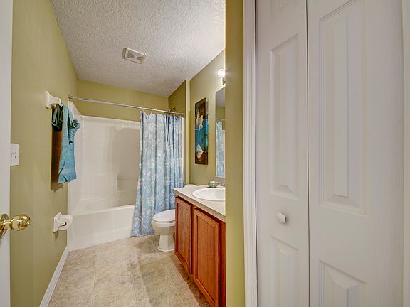 2nd image of 1063 Bluegrass Dr