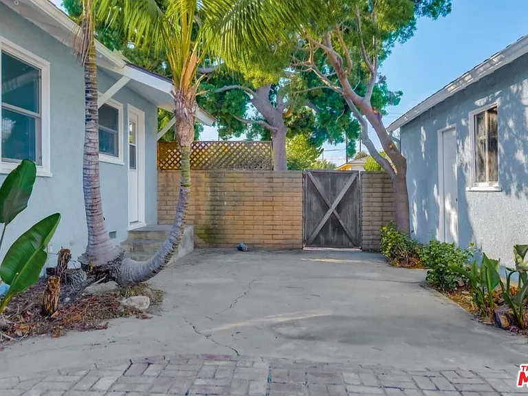 8356 Kittyhawk Ave — Photo 23