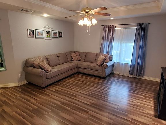 4th image of 134 Meadowlark Ln