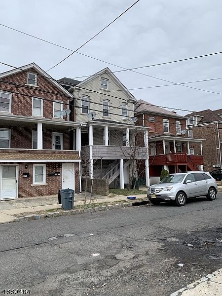 2nd image of 117 Linden Ave