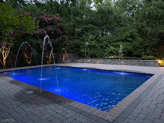 2nd image of 1460 Alps Rd