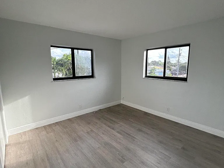 2545 Taft St #101 — Photo 6