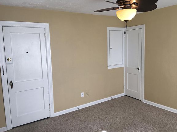 5th image of 119 Lake Morton Dr APT 4
