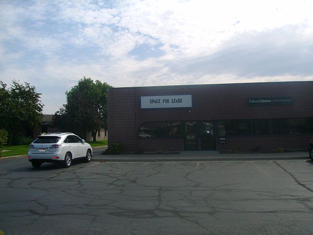 1st image of 755 S Woodruff Ave