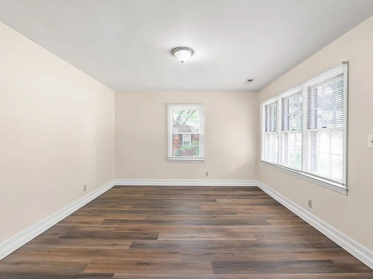 607 N Rocky River Rd — Photo 4