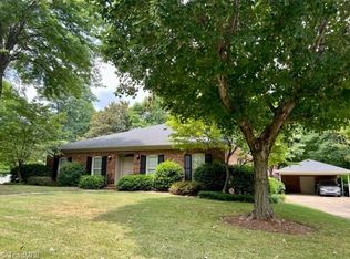 1 Helmwood Ct, Greensboro, NC 27410