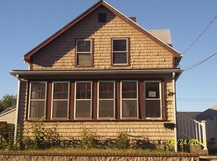 64 Camden Ln, Cranston, RI 02921