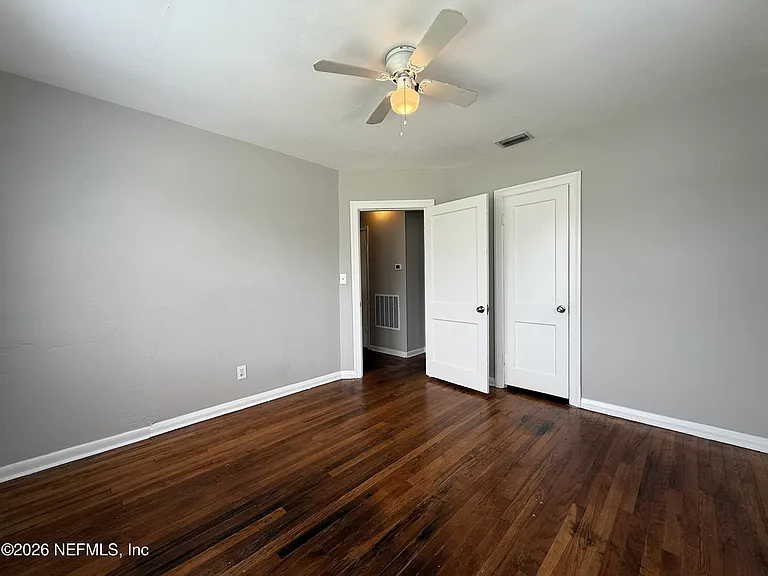 843 Mackinaw St — Photo 12